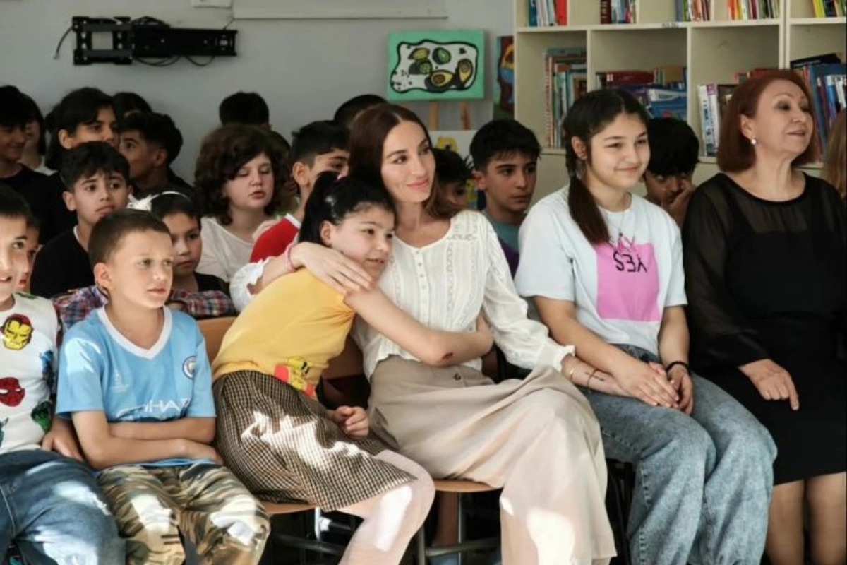 Arzu Əliyeva "Ümid Yeri" Uşaq Sığınacağını ziyarət edib