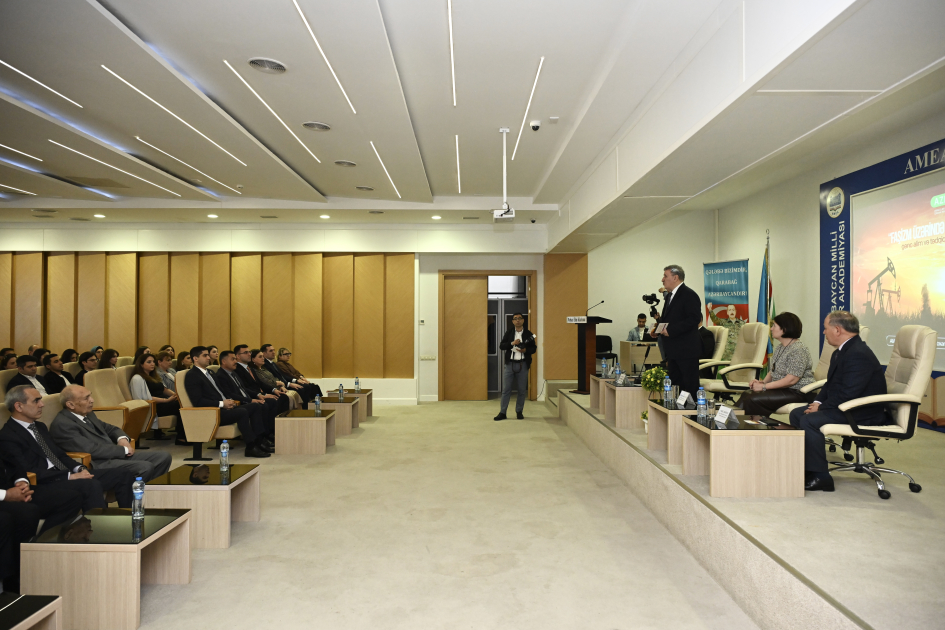 Gənc alim və tədqiqatçıların respublika elmi konfransı keçirilib