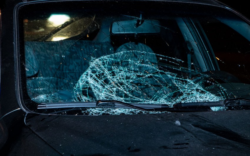 Ağdaşda ağır yol qəzasında yeniyetmə xəsarət alıb