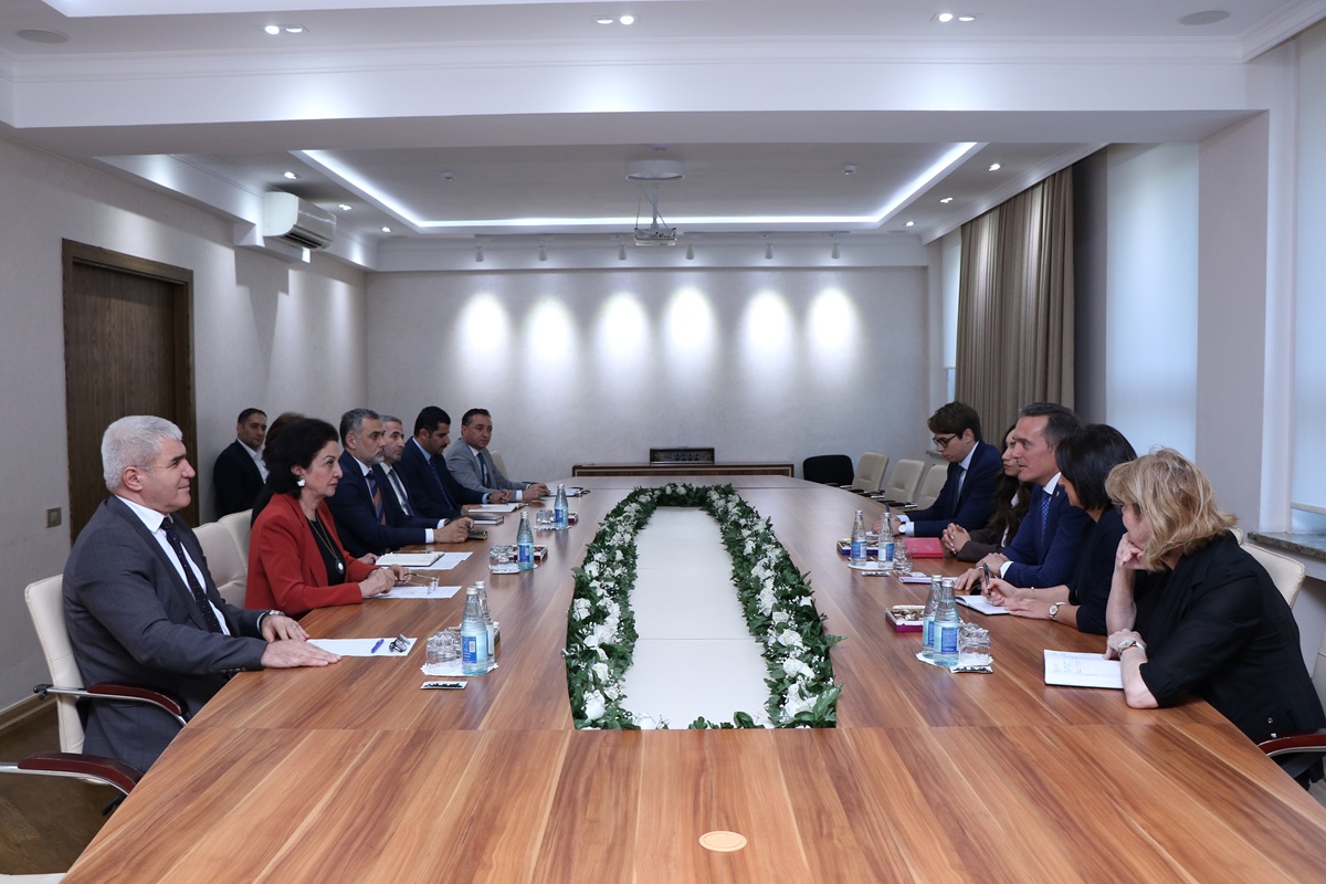 AzMİU ilə İtaliyanın Azərbaycandakı səfirliyi arasında əməkdaşlıq müzakirə olunub