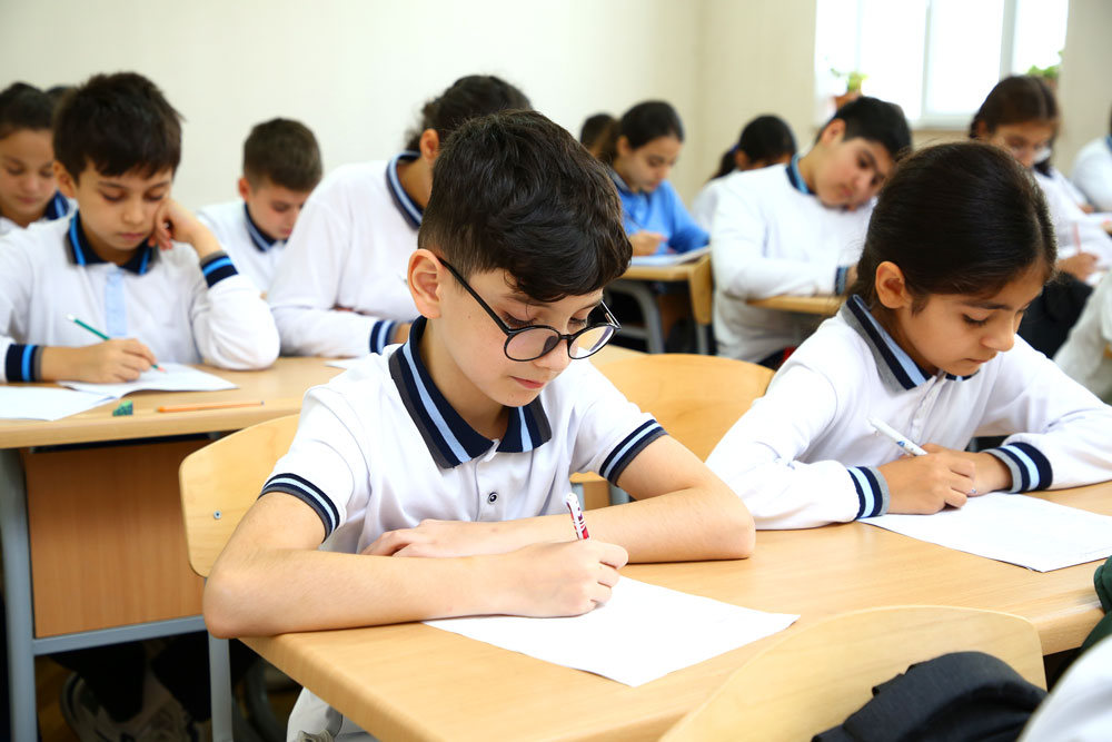 Lisey və gimnaziyalara qəbulla bağlı növbəti AÇIQLAMA