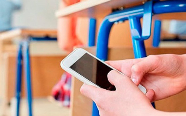 Telefonla tutulan 6 nəfər imtahandan kənarlaşdırılıb