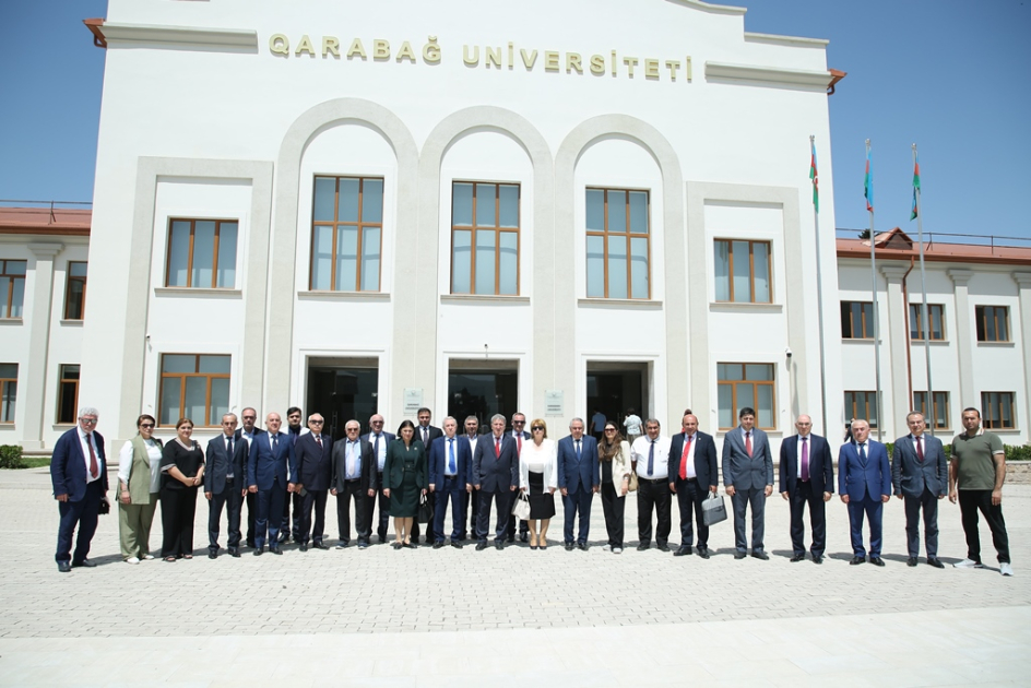 Qarabağ Universitetində AMEA Rəyasət Heyətinin iclası keçirilib