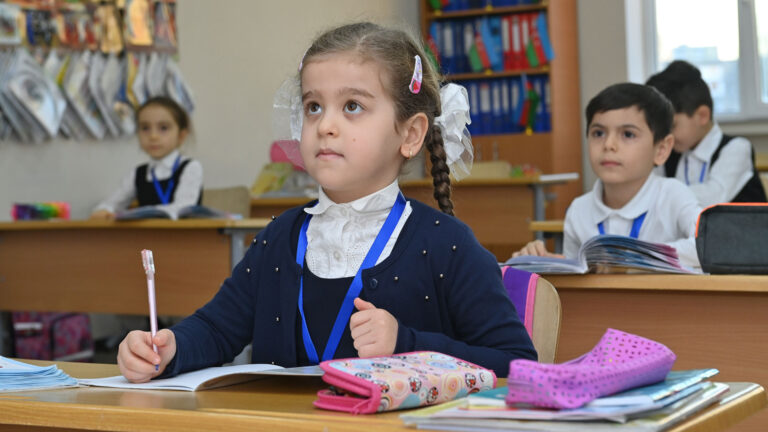 I sinif Azərbaycan bölməsi üzrə məktəb və müəllim seçimi DAVAM EDİR