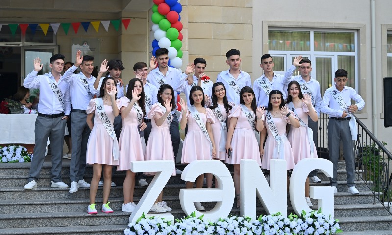 Jurnalist övladları üçün də “Son zəng” çalındı - FOTOLAR