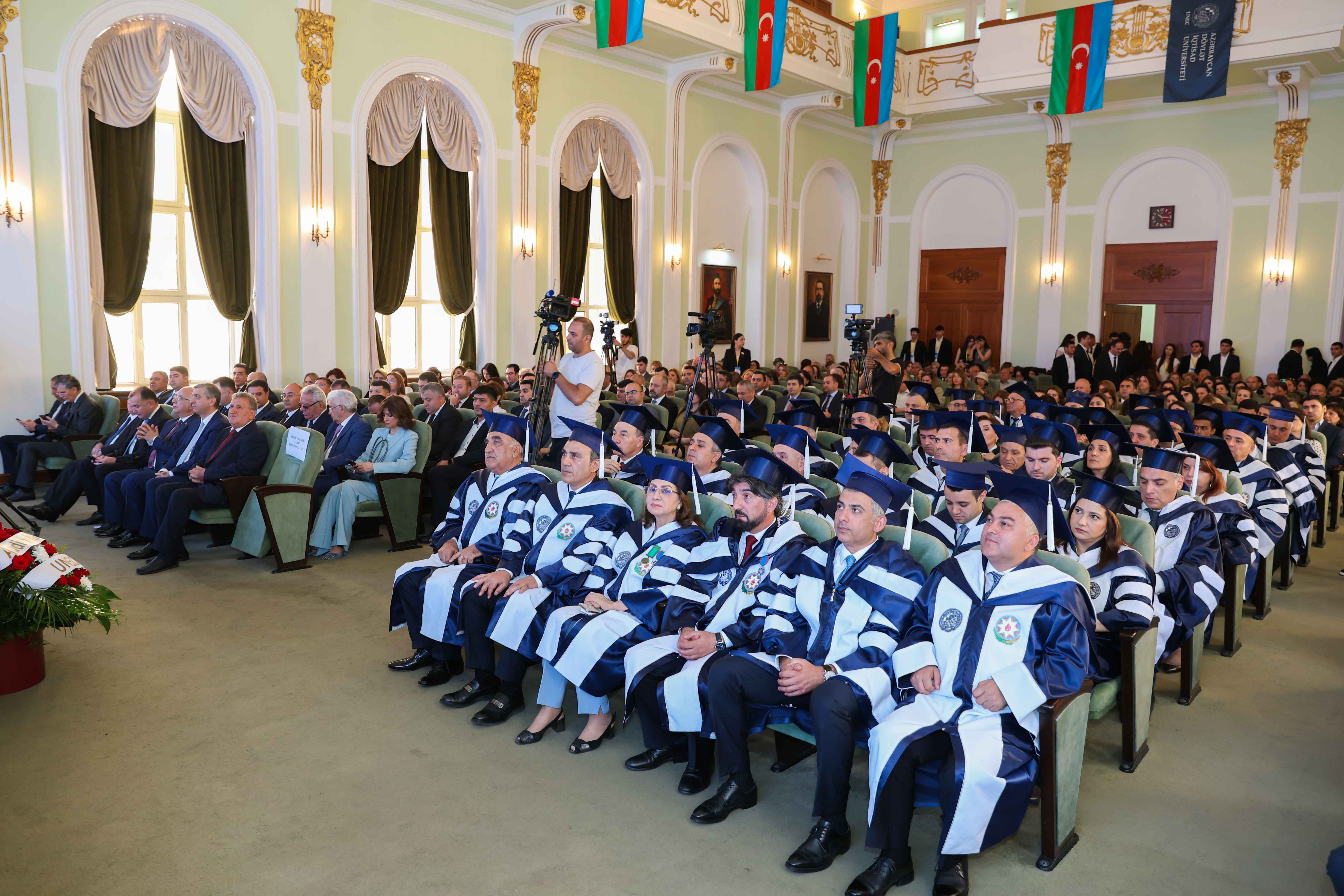 Rektor: “Sizin verdiyiniz tapşırığı UNEC yerinə yetirdi, cənab Prezident!”