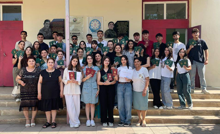 Bu bölgədə 140 nəfər fərqlənmə attestatı ilə məzun olub