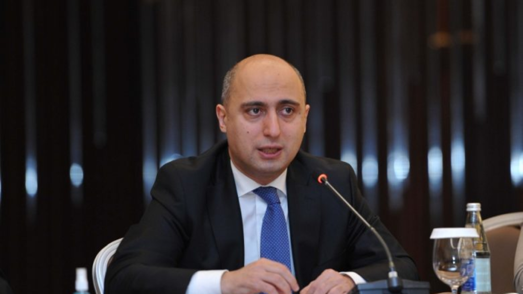 Prioriterimiz təhsil sistemini bir qədər sadələşdirməkdir