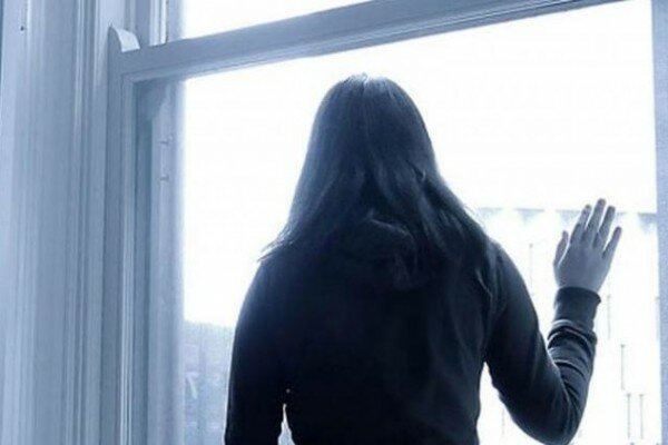 20 yaşlı gənc 8-ci mərtəbədən yıxılaraq ölüb