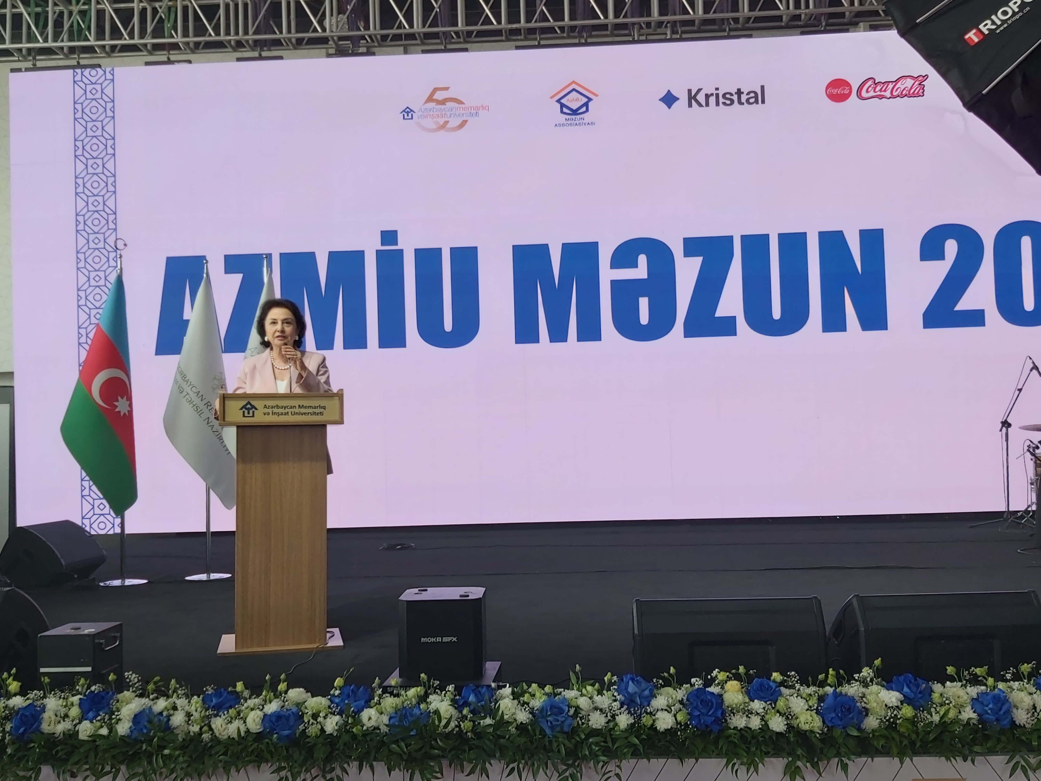 Rektor: “Bu gün universitet 2422 gəncə həyata yol açır”