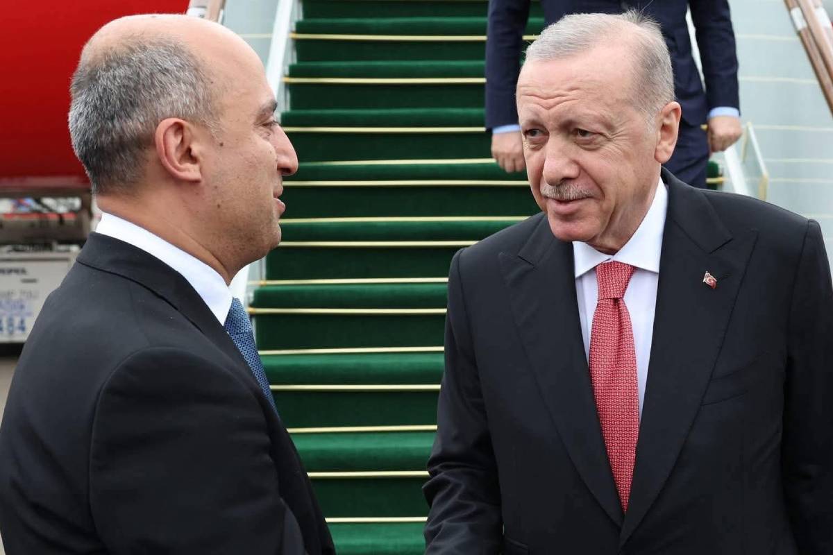 Nazir Türkiyə Prezidentini Füzuli Beynəlxalq Hava Limanında qarşılayıb