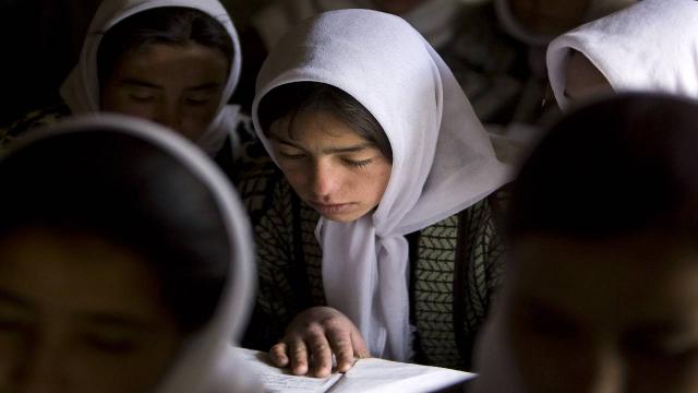 Əfqanıstanda qızların təhsil hüququ taliban rejimi altında məhdudlaşır