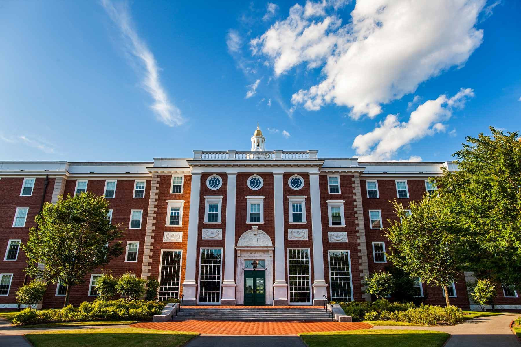 Harvard Universitetində xarici tələbə vizalarına dair araşdırma başladı