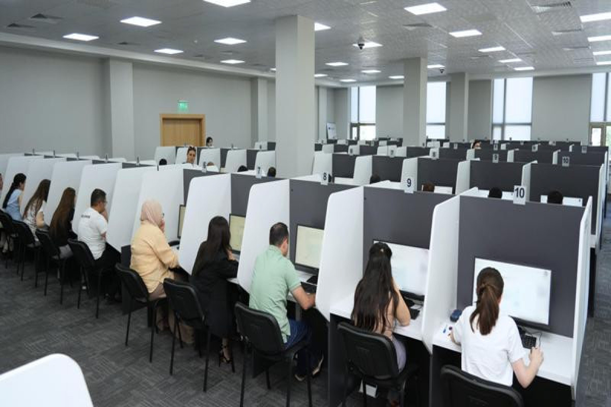Ədliyyə orqanlarına qulluğa qəbulla bağlı test imtahanı keçirilib - FOTOLENT