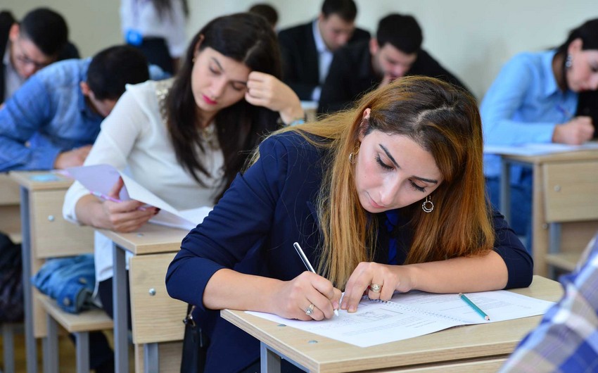 Dövlət qulluğuna qəbul imtahanı keçirilir