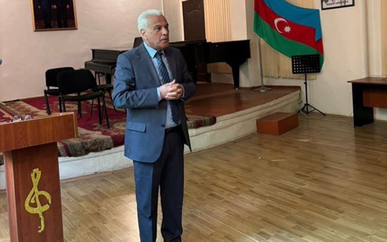 Bu kollecin direktoru vəzifəsindən azad edildi