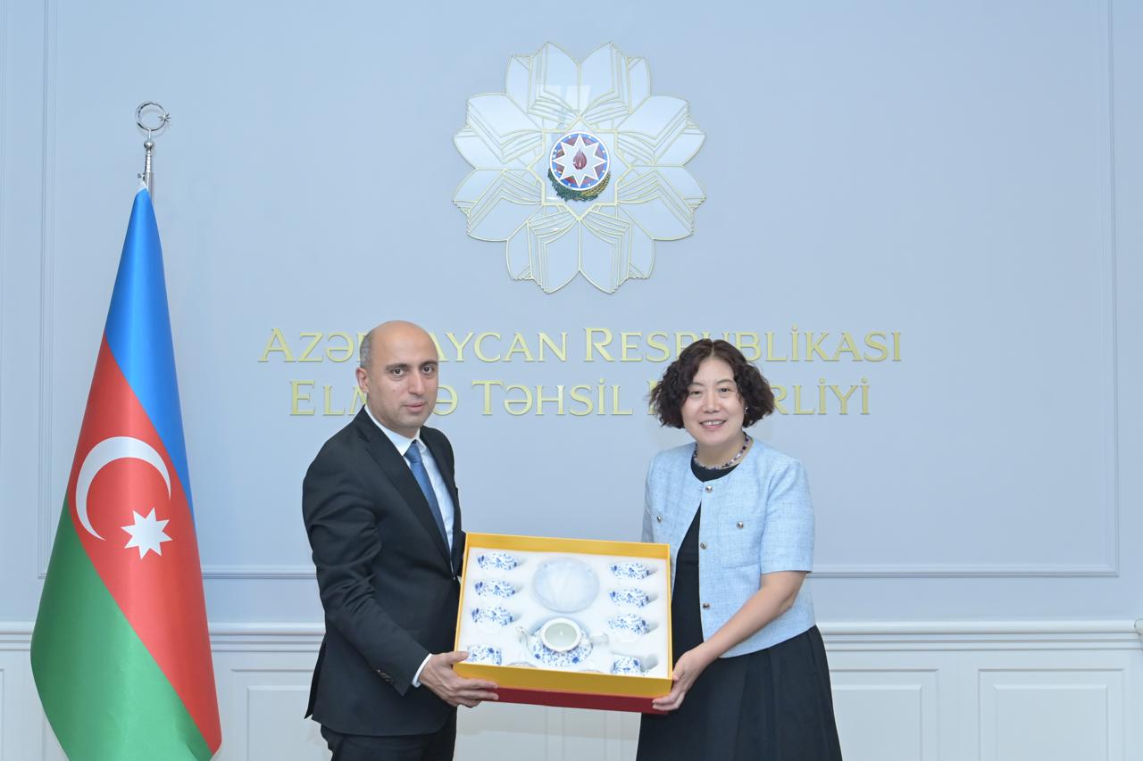 Emin Əmrullayev Çin Xalq Respublikasının ölkəmizdəki səfiri ilə görüşüb