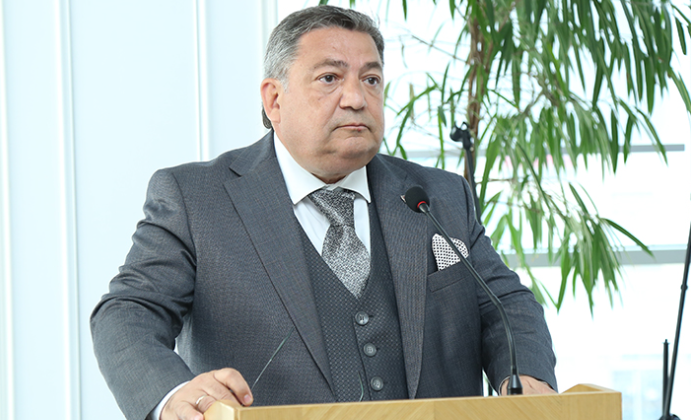 Professordan TƏKLİF: Fəxri adlara nəzarət gücləndirilsin