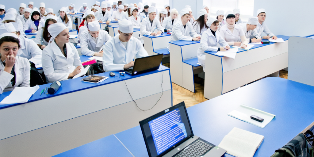 Türkiyənin Tibb Elmləri Universitetinin tibb fakültəsinə qəbul elan edilir