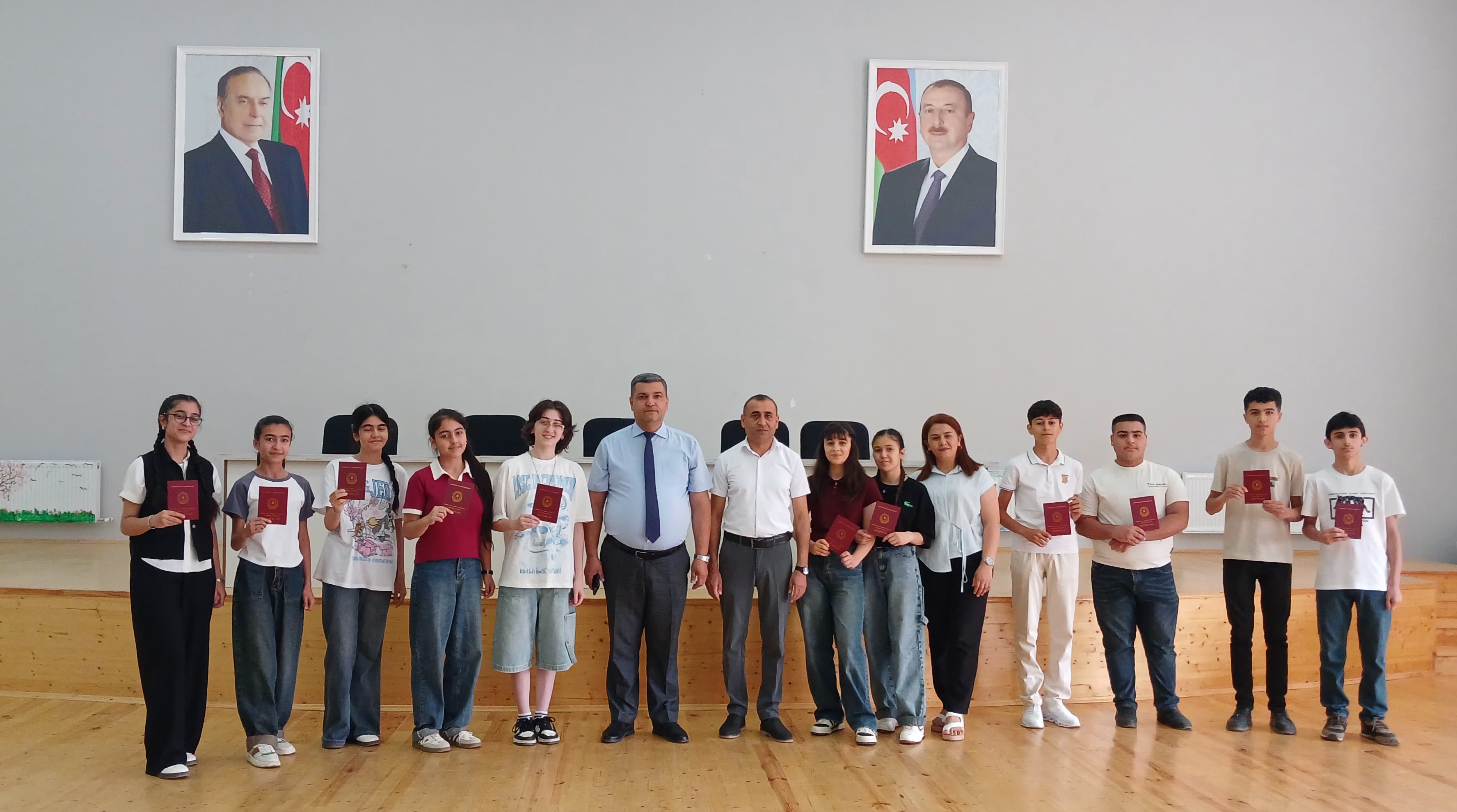 İlk lisey sinfindən uğurlu nəticə: 23 şagirdin 13-ü fərqləndi