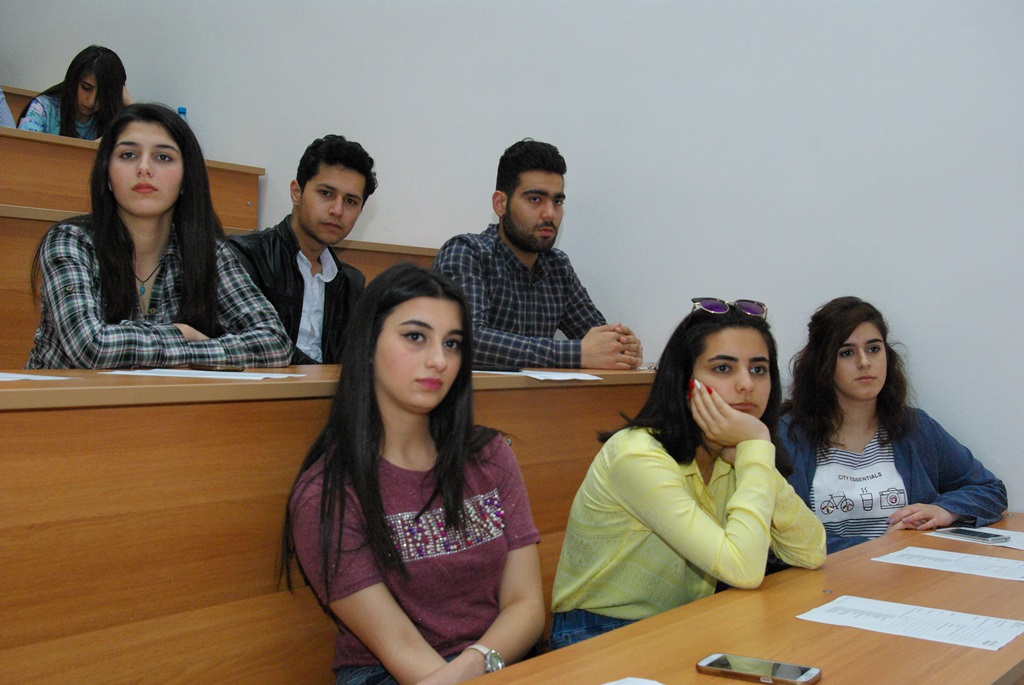 Özəl universitetlərdə qəbul sayı son 5 ildə YÜKSƏLİB