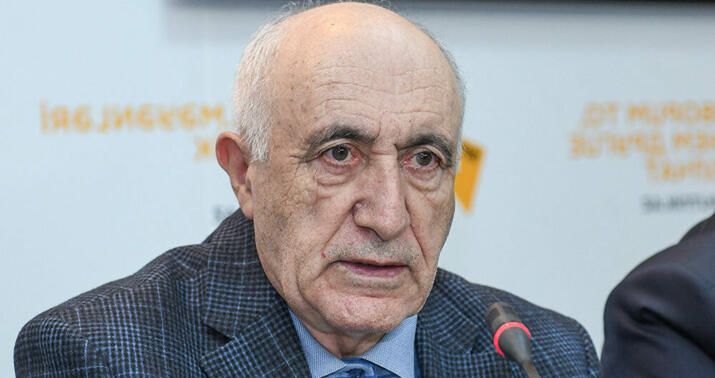 Ali məktəbə qəbul deyil, universitet imtahanları çətin olmalıdır