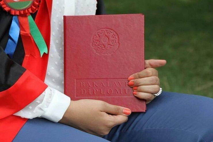 Bacarıq ali məktəb diplomundan önə keçə bilər?