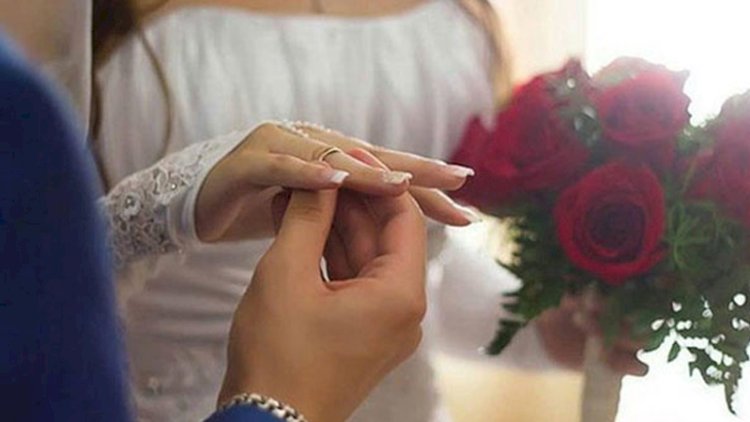 14 yaşlı qızla 20 yaşlı oğlan nişanlandı - ata həbs edildi