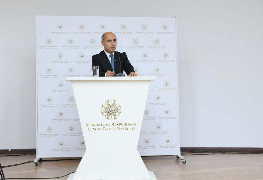 Nazir: Məktəblərdə "fond pulu" yığmaq qanunsuzdur