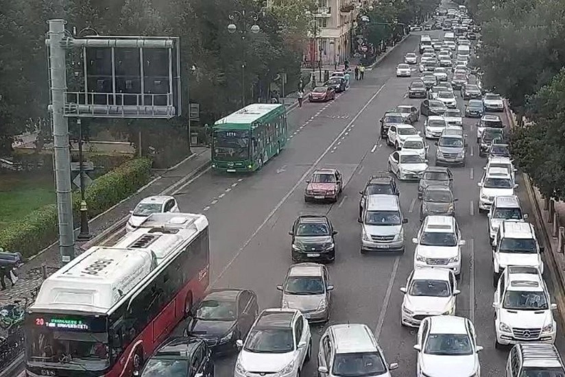 Bilik Günündə Bakı yollarında sıxlıq yaranıb