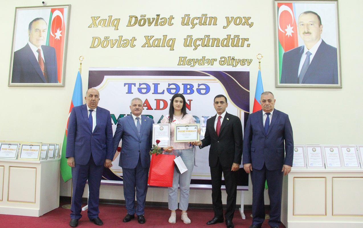 Millət vəkili Tərtərdə tələbələri təbrik etdi - Fotolar