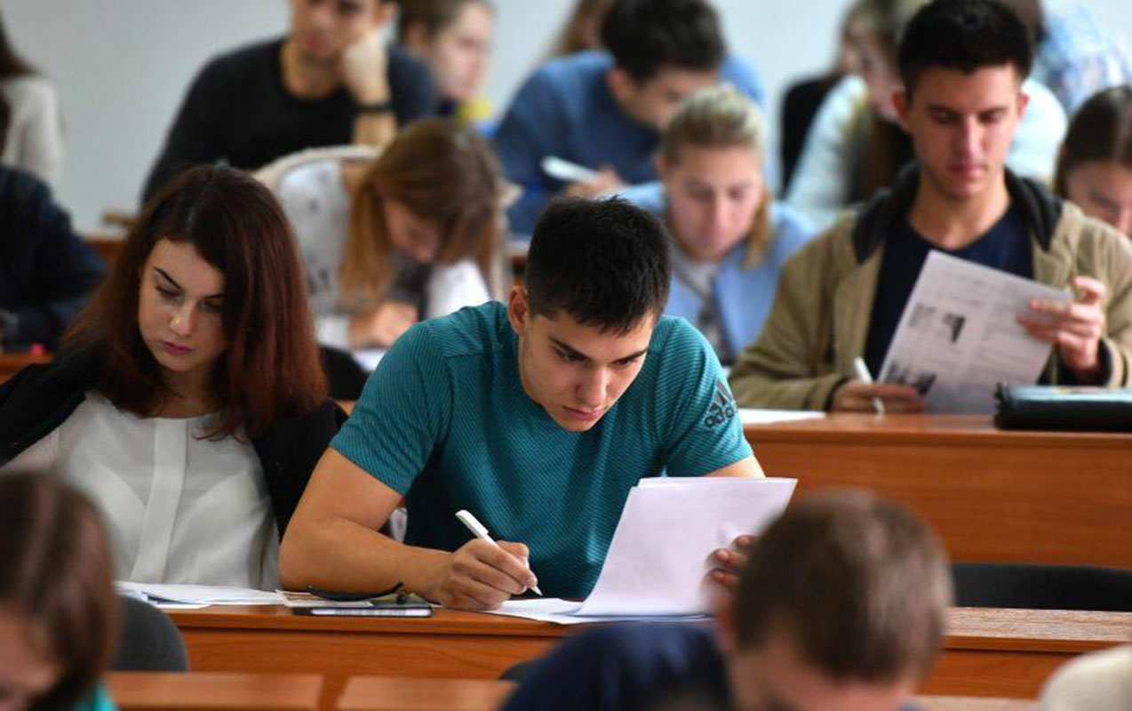 UNEC-də magistratura səviyyəsində dərs günlərinin sayı artırılıb