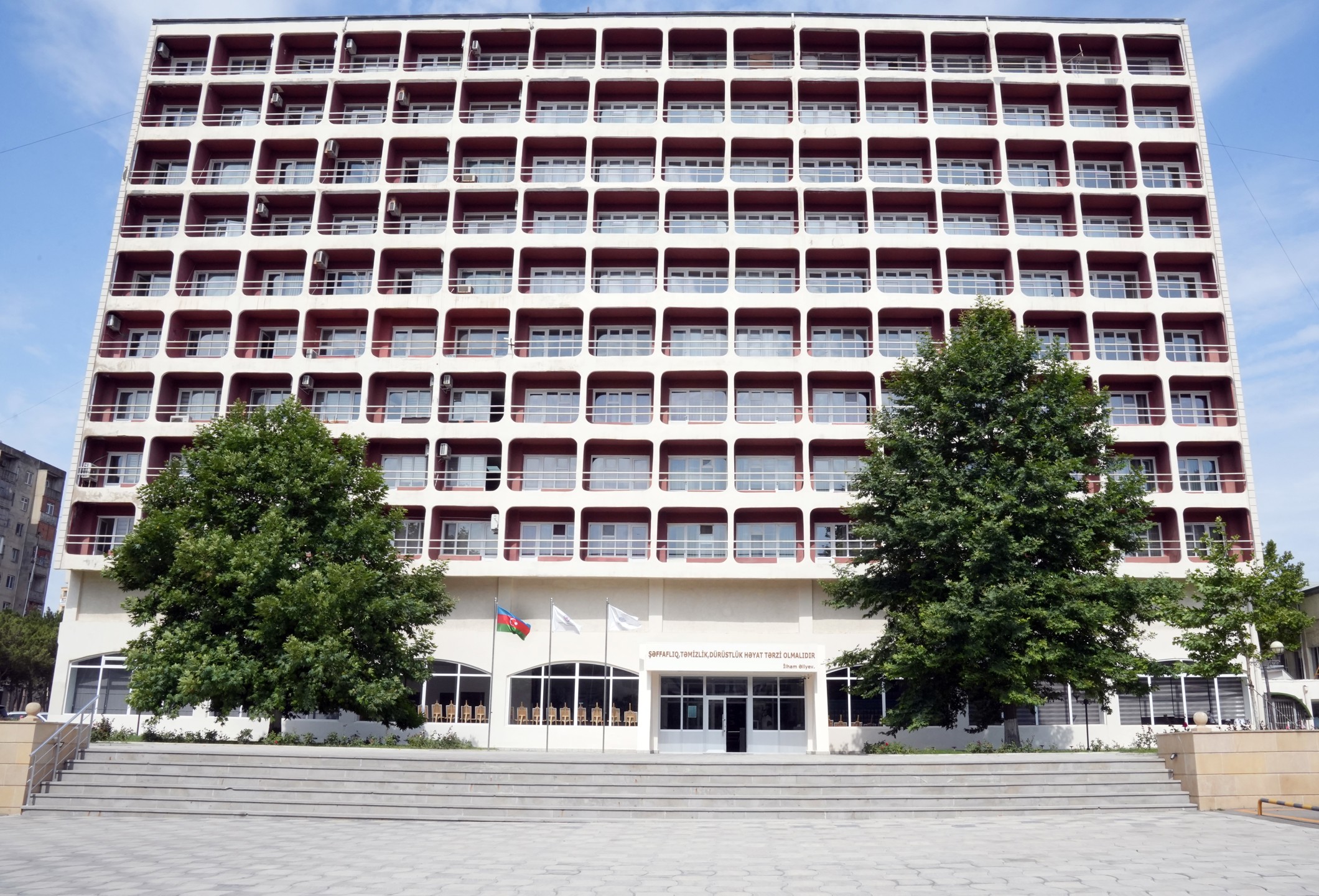 Bu akademiyada təhsil alan tələbələrin əksəriyyəti regionlardan gəlir