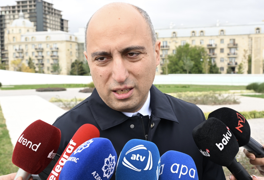 Orta məktəblərdə pul yığılması halları var - Nazir