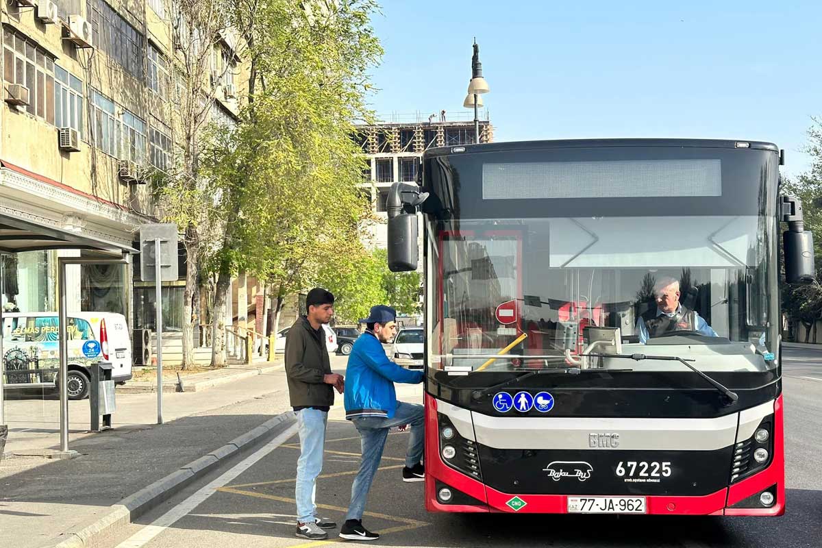 İqtisadçı: Tələbələr üçün tarifli gediş və endirimlər zəruridir 