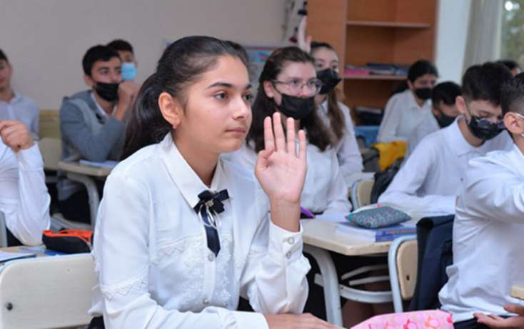 Yüksək bal toplayanlar daha çox regionlardandır - "Təhsildən başqa seçimləri yoxdur"