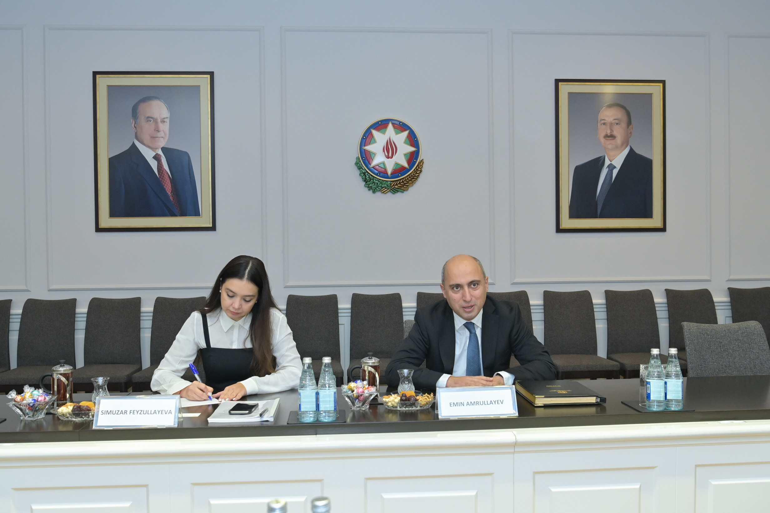 Nazir Belarusun Azərbaycandakı səfiri ilə görüşüb