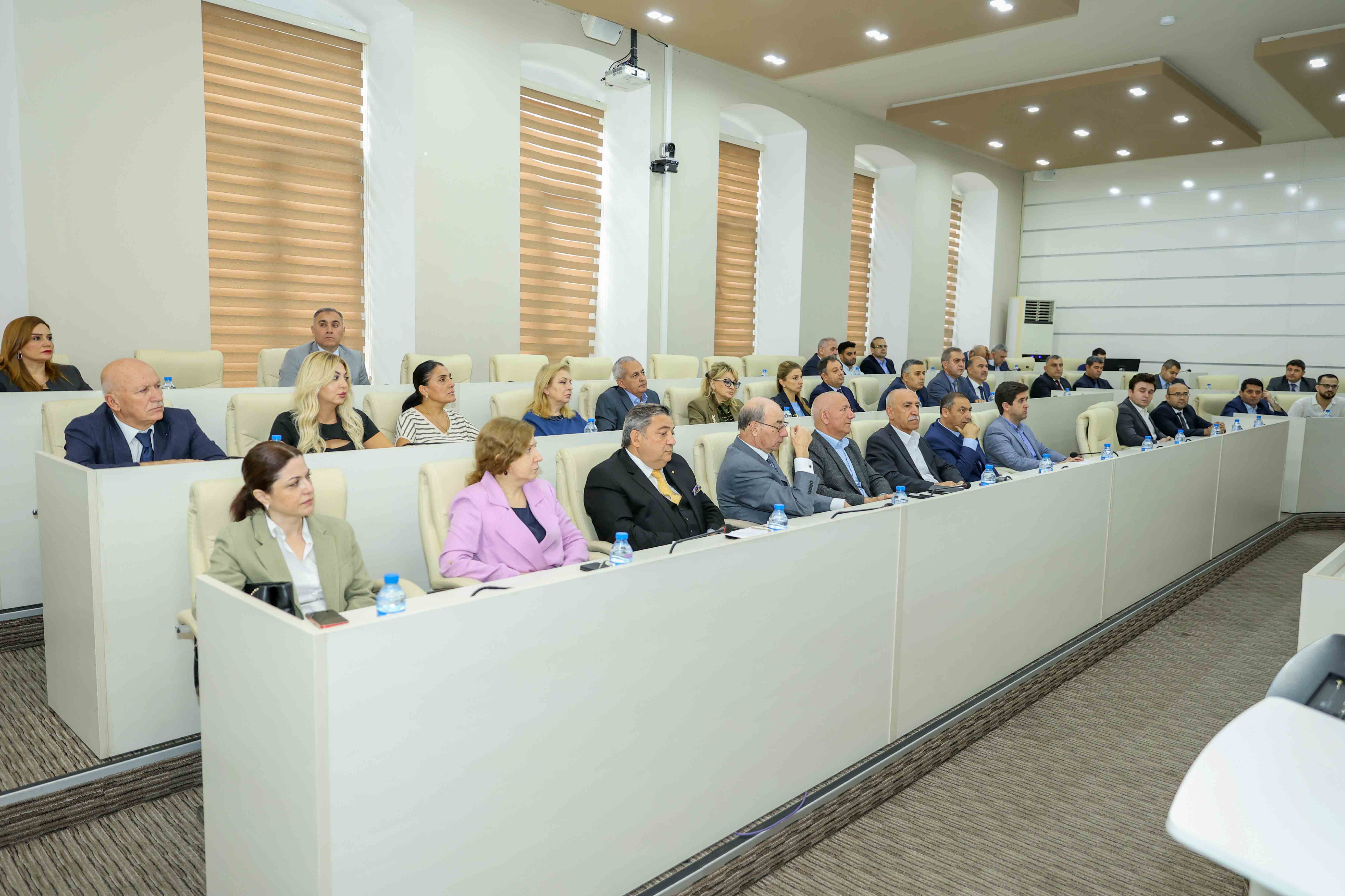 UNEC-in universitetdaxili III qrant müsabiqəsində 6 layihə qalib olub
