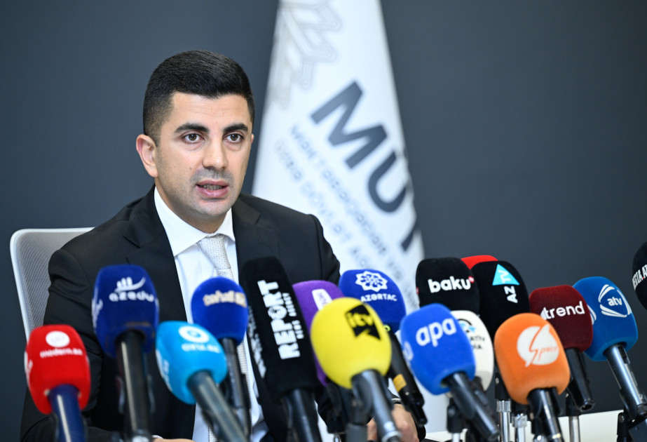 Eşqi Bağırov qalmaqallı məktəb direktorunu işdən azad EDİB