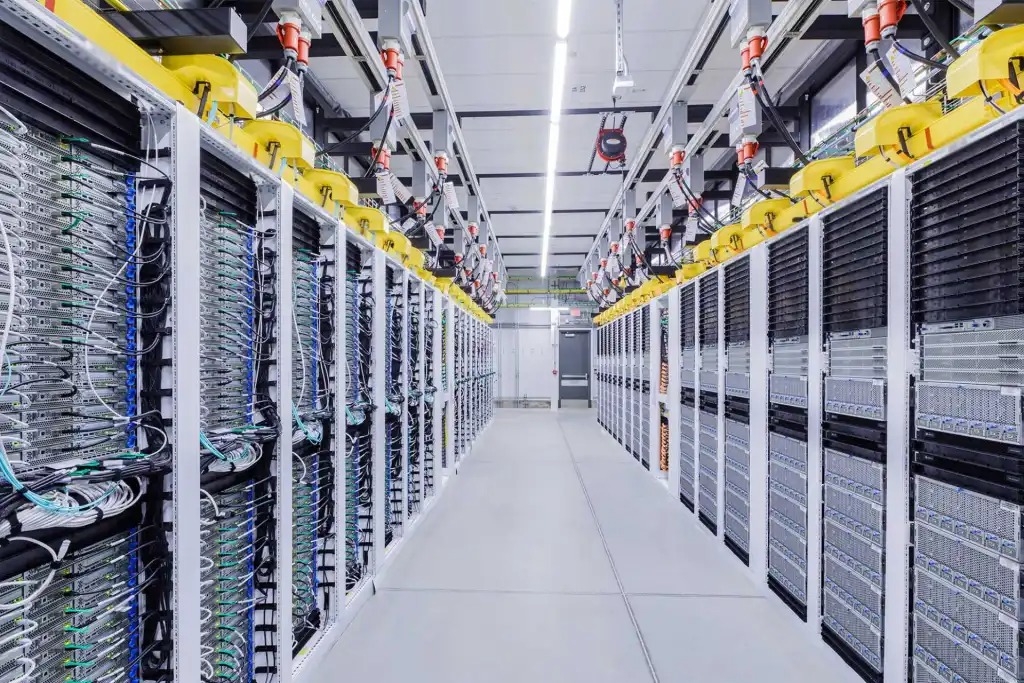 Çin ilə birlikdə data mərkəzi açılacaq