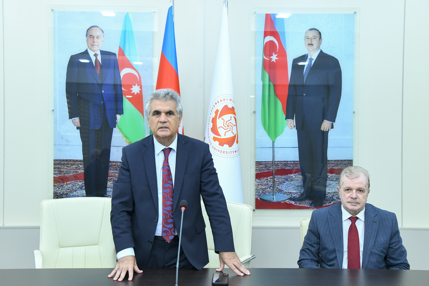 BMU-da elmi fəaliyyətin gücləndirilməsinə dair seminar keçirilib