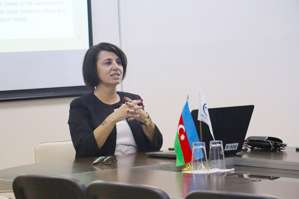 Şimali Makedoniyanın Goce Delçev Universitetinin dosenti Azərbaycan Universitetində mühazirə oxuyub
