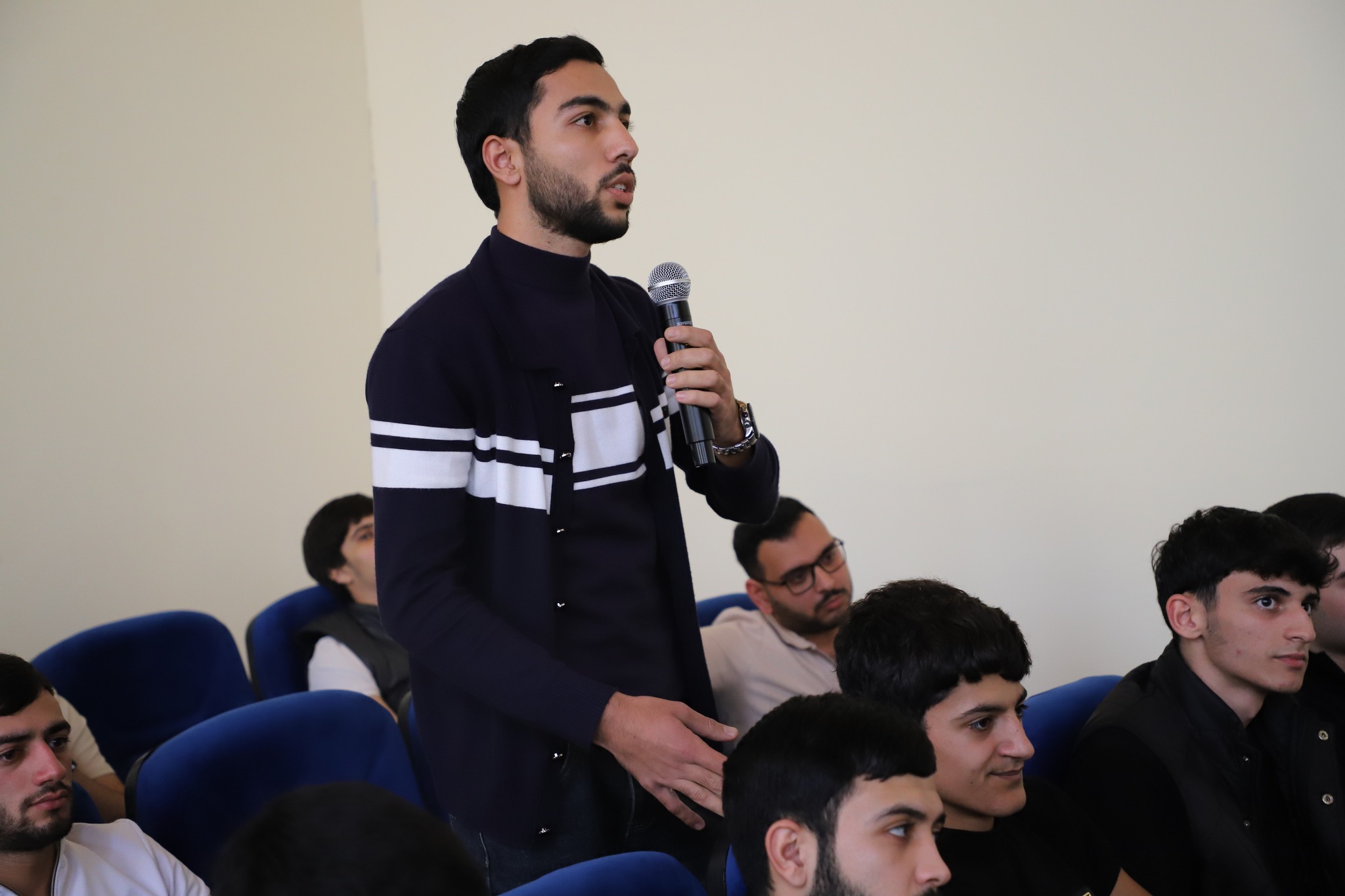 LDU-da işə qəbulla bağlı maarifləndirici seminar keçirilib