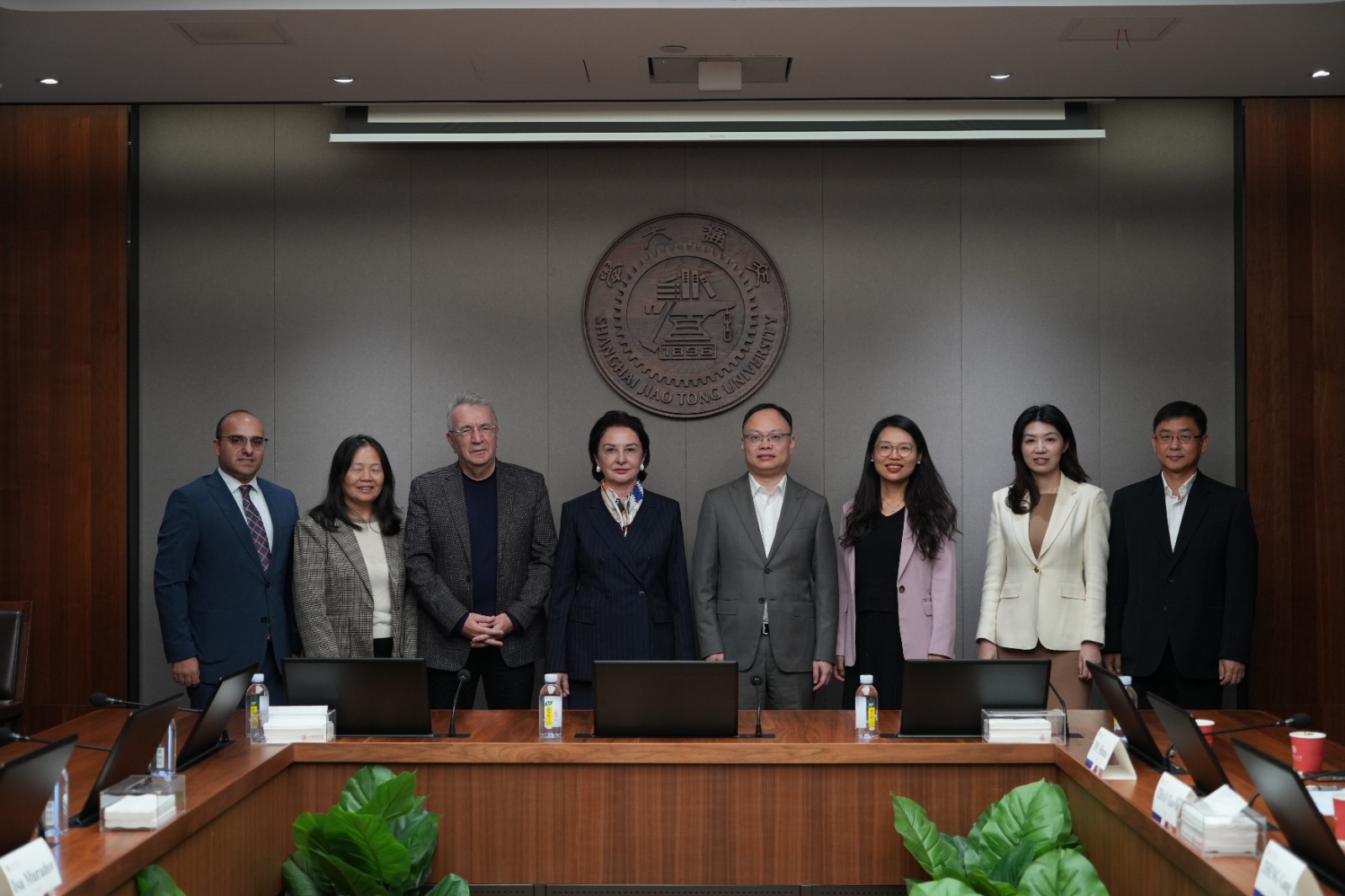 AzMİU-nun rektoru Çinin “Shanghai Jiao Tong” Universitetində səfərdə olub