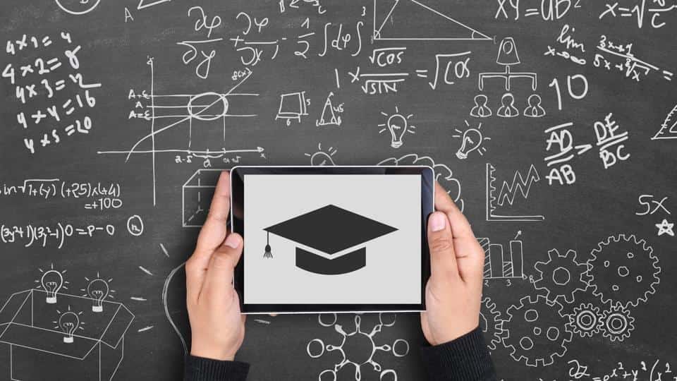 Təhsil sistemində dəyişikliklər: “Köklü islahat hələ həyata keçməyib”