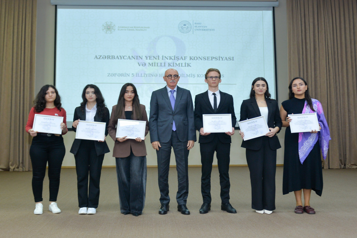 Firudin Qurbanov milli kimlik mövzusunda konfransda iştirak edib