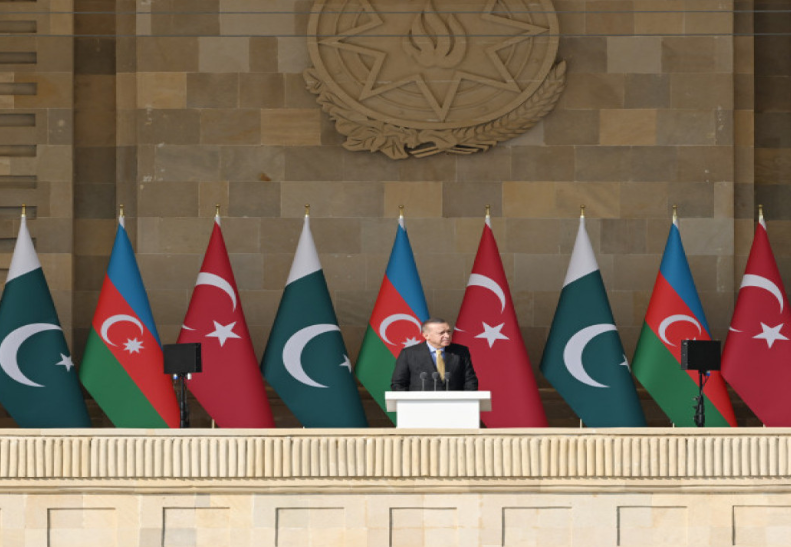 Türkiyə Prezidenti “Vətən desin” şeirini səsləndirdi