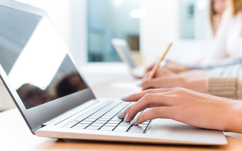 Xaricdə oxumaq istəyənlər diqqət: bəzi ixtisaslar Azərbaycanda TANINMIR