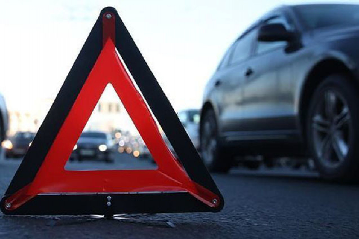 15 yaşlı piyadanı avtomobil vuraraq öldürüb