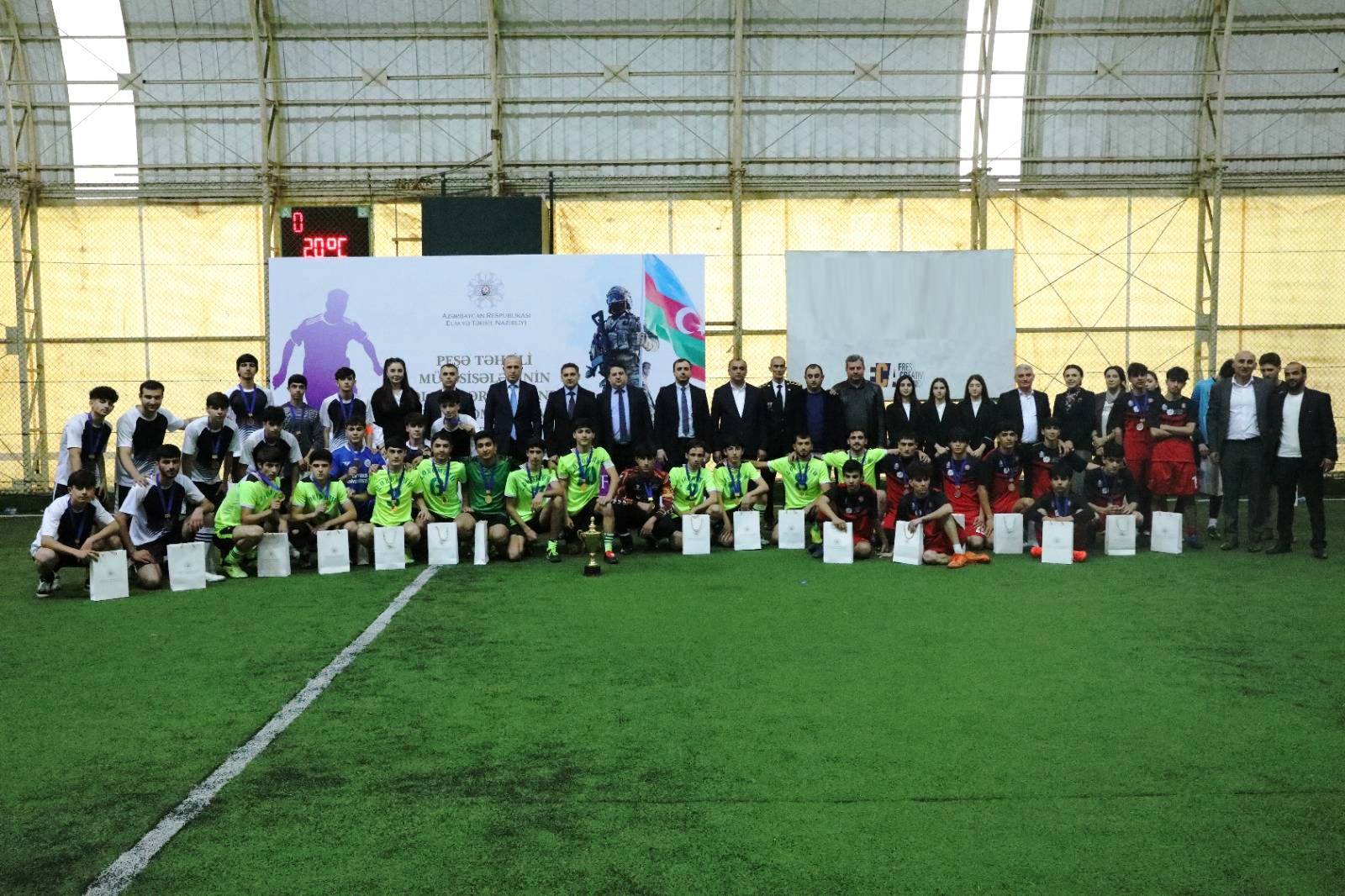 Tələbələr arasında minifutbol turnirinə yekun vurulub